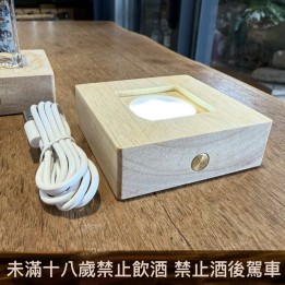 燈座(含充電線)
